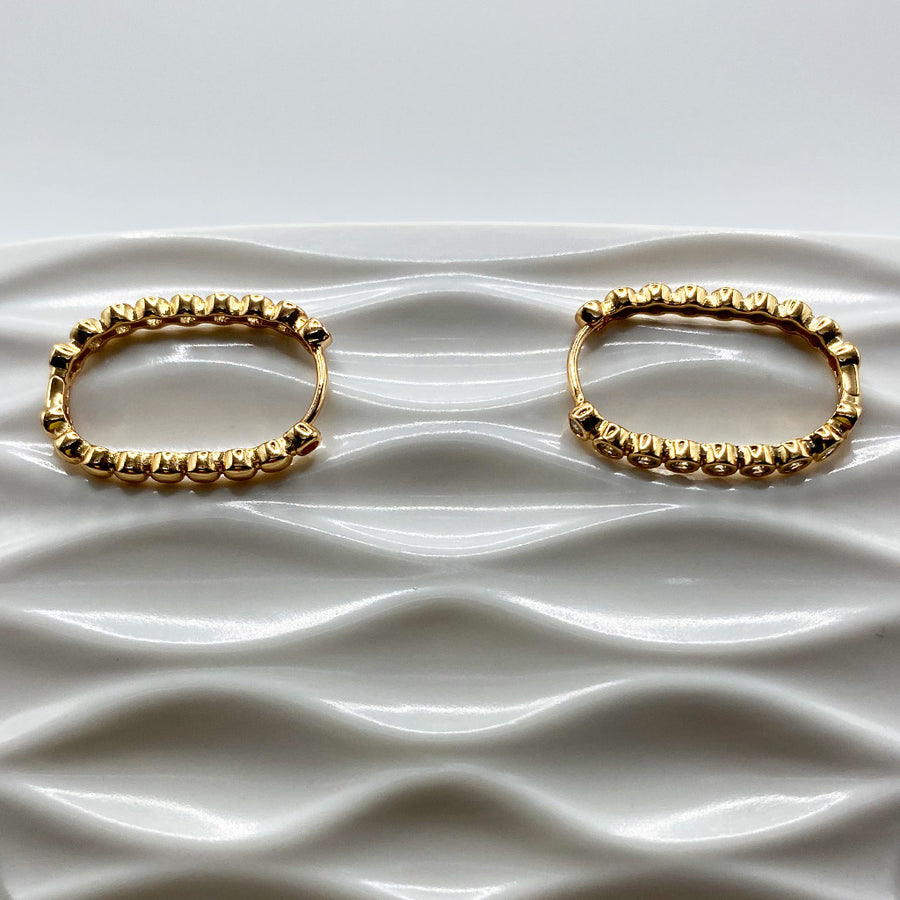 Huggie Alargado Strass