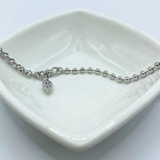 Pulsera Elabones & Perlas Plateada