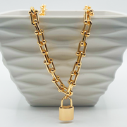 Gargantilla Candado Dorado