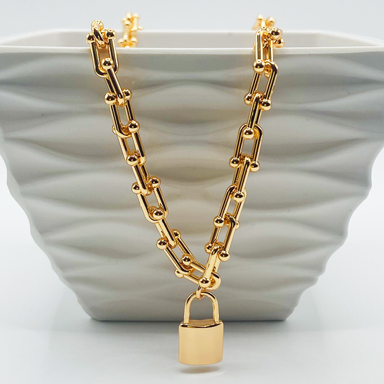 Gargantilla Candado Dorado