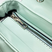 Chain quilted bag - Bolso acolchado con cadena