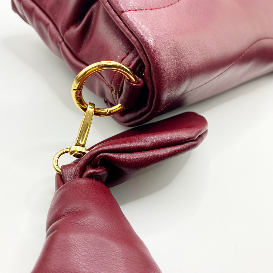 Quilted bag - Bolso acolchado con correa animal print