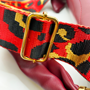 Quilted bag - Bolso acolchado con correa animal print