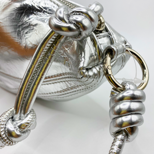 Shoulder bag - Bolso metálico con nudos