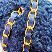 Chain quilted bag - Bolso con lana de peluche