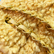 Chain quilted bag - Bolso con lana de peluche